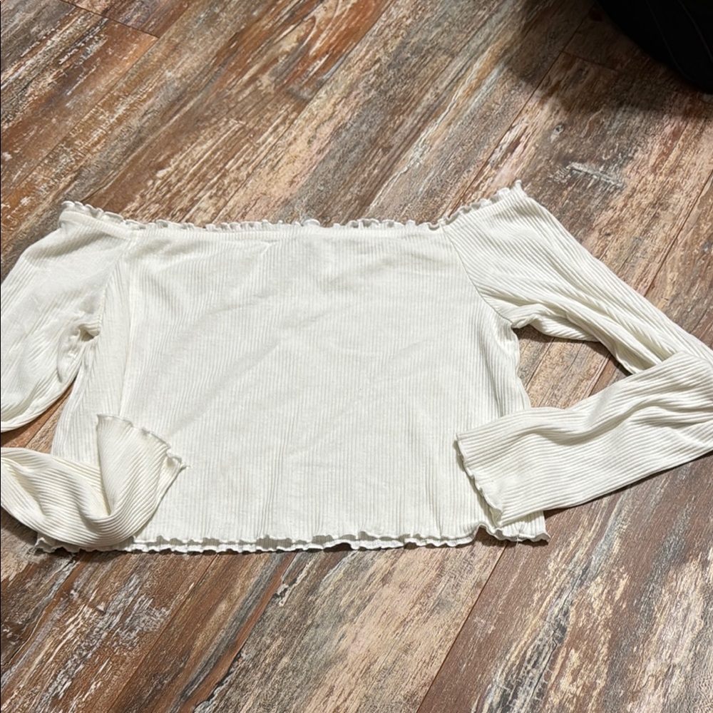 Off-Shoulder off white  Sweater